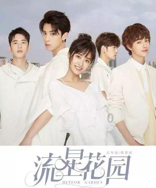 襄阳东站开展“春运首日共赴美好”活动