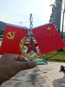 隆美尔怕老婆，被希特勒毒死后，亲生子当了市长，私生女透露真相