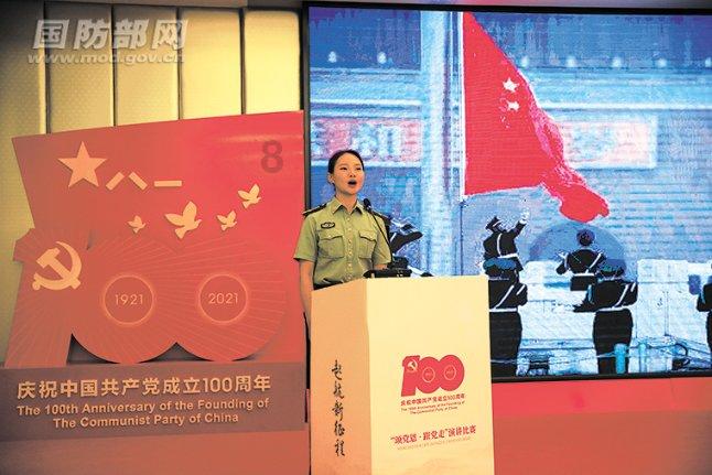 迷路的可爱男孩