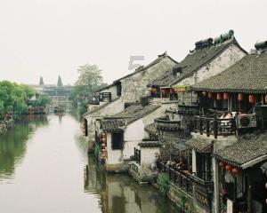 重庆万州一女童往污水道扔鞭炮致一人死亡？不实！